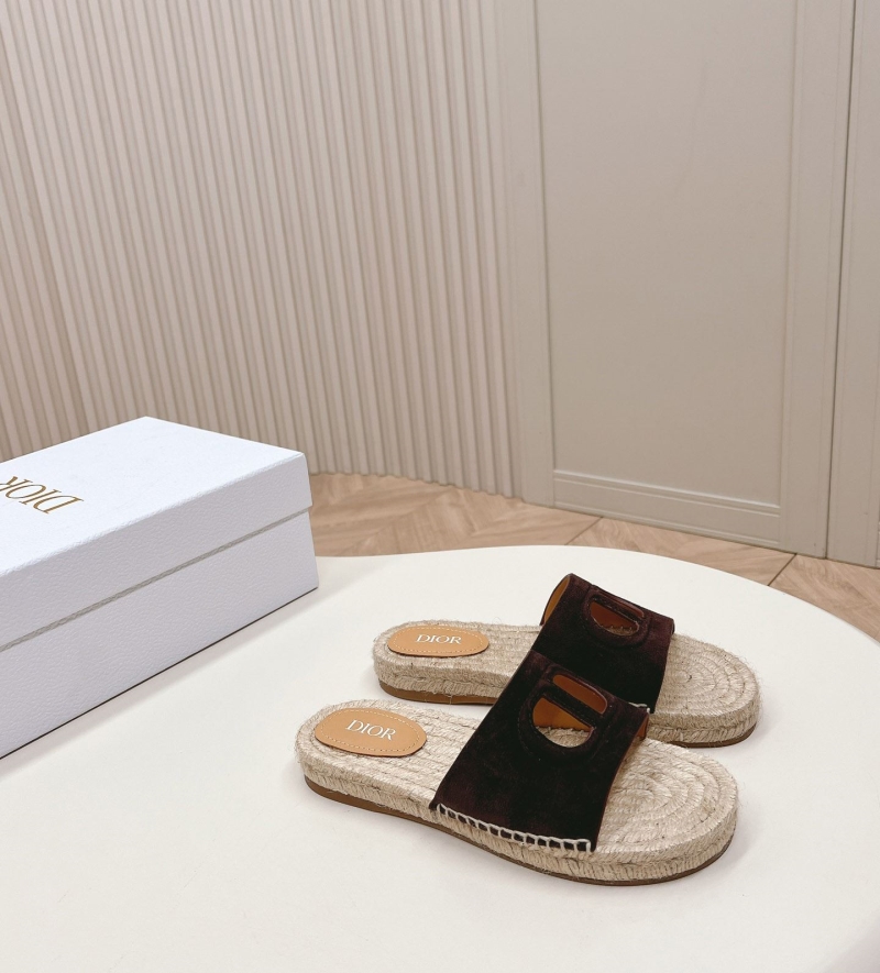 ch**an D*or slippers